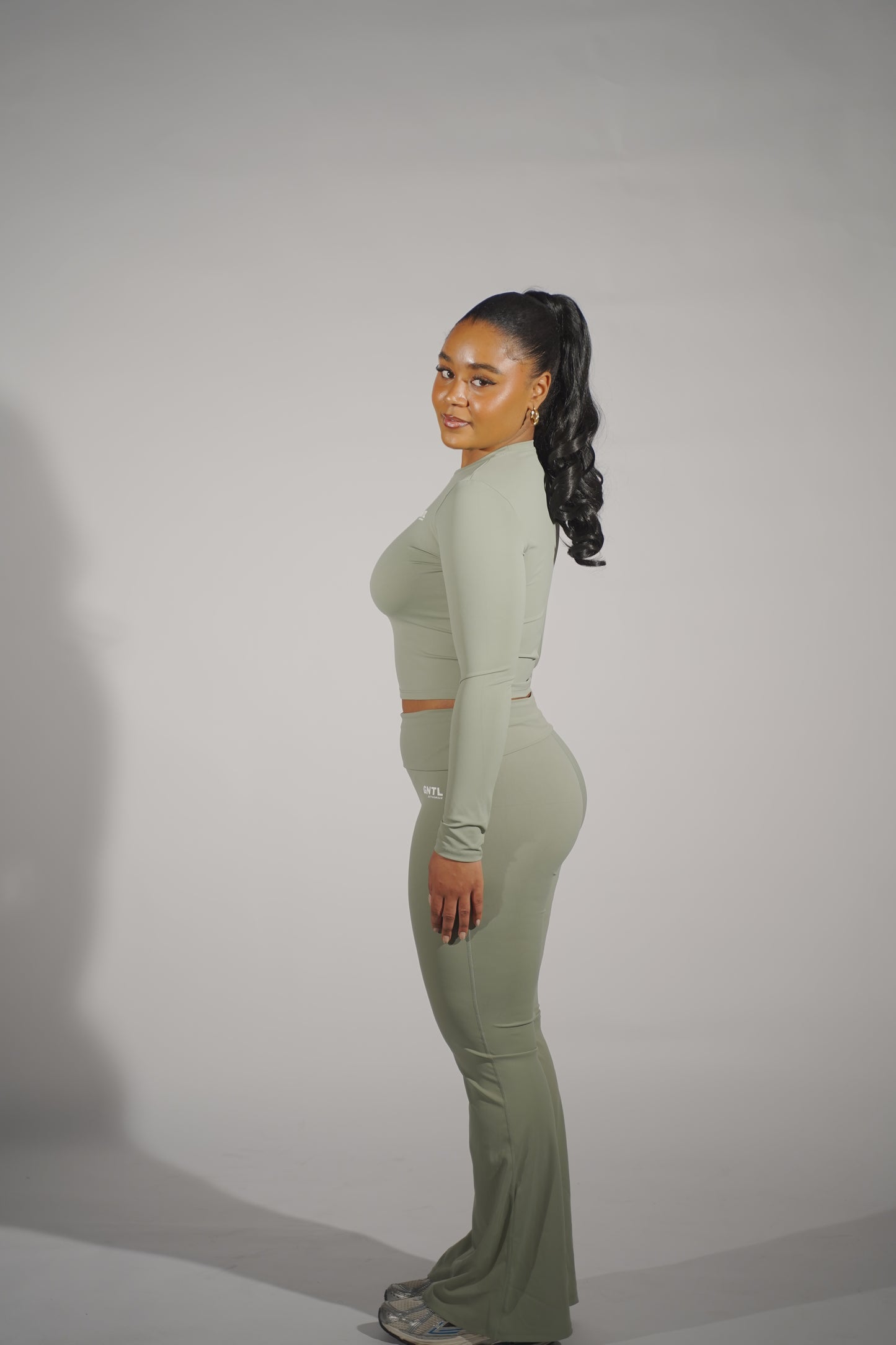 Sage Seamless Long Sleeve Flared Set