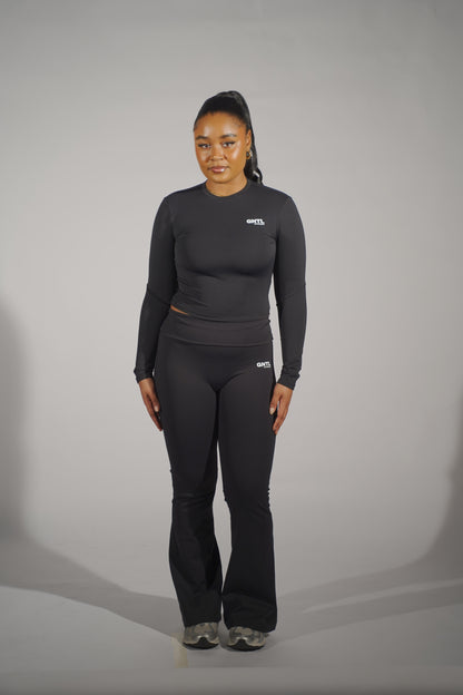 Black seamless long sleeve flared set